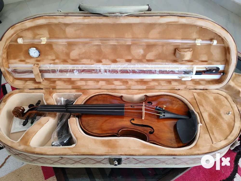 Violins Used Musical Instruments for sale in Kerala OLX