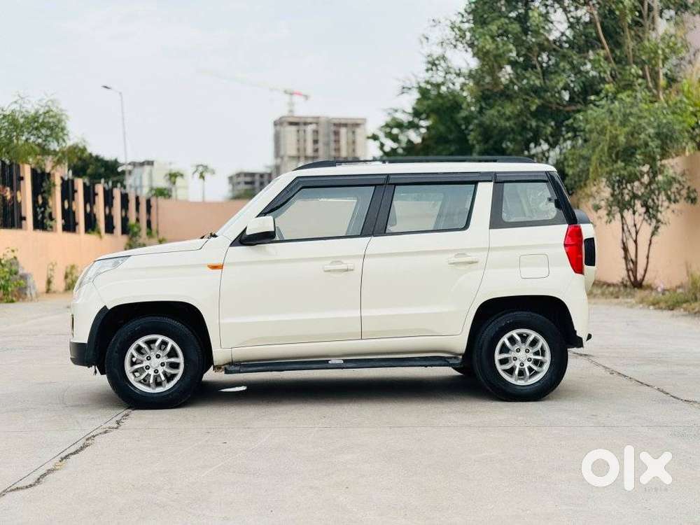 Mahindra Tuv 300 T8 Amt, 2015, Diesel