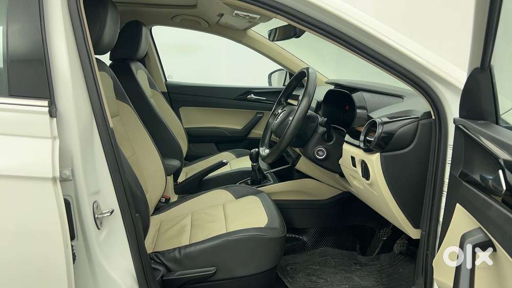Skoda Slavia Style 1.0l Tsi Mt, 2022, Petrol