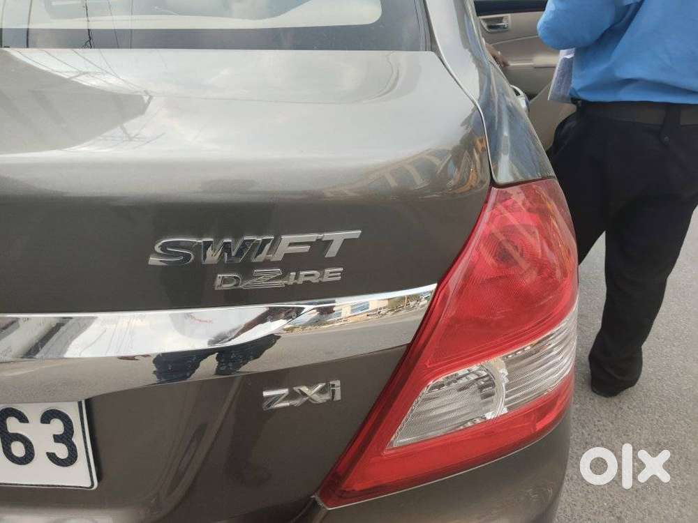 Maruti Suzuki Swift Dzire 1.2 Zxi Bsiv, 2016, Petrol