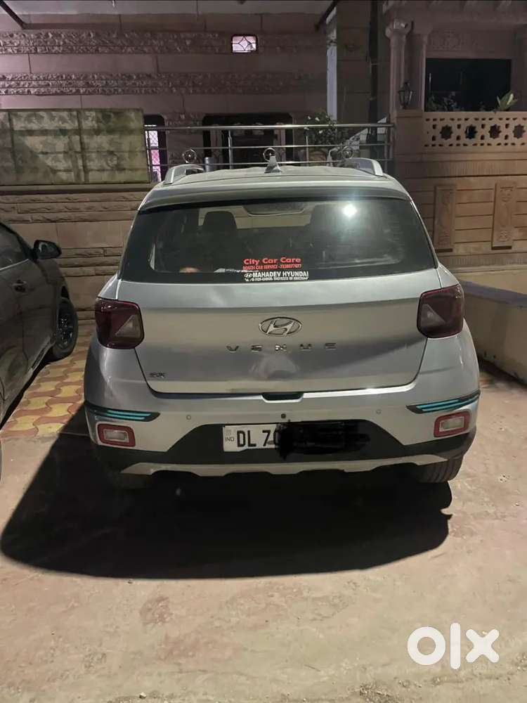 Hyundai Venue 2021 Diesel 100000 Km Driven