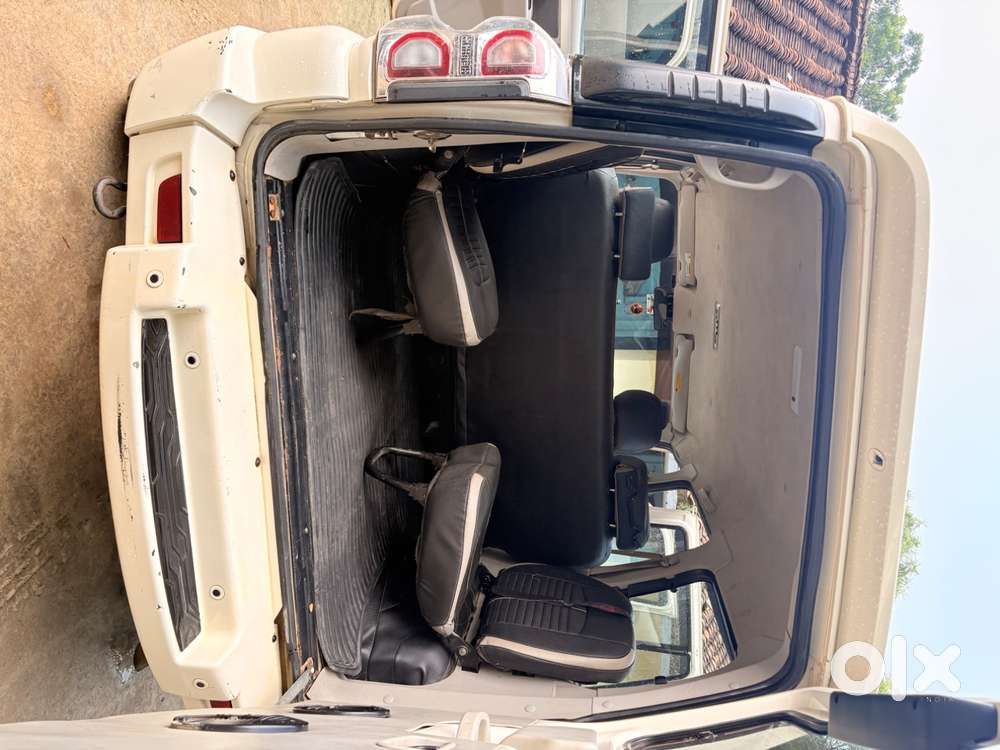 Mahindra Scorpio S10 2016