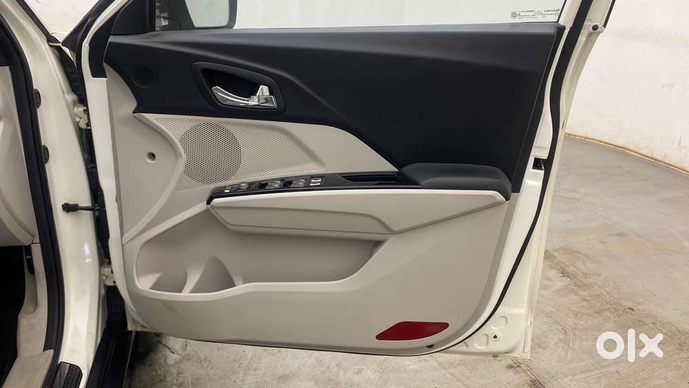 Mahindra Xuv300 W8 Option Diesel, 2023, Diesel