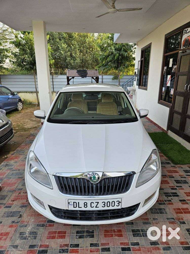 Skoda Rapid 1.6 Mpi At Elegance, 2013, Petrol
