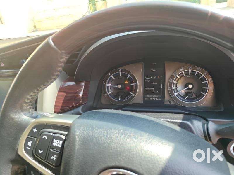 Toyota Innova Crysta 2.8 Zx At, 2016, Diesel