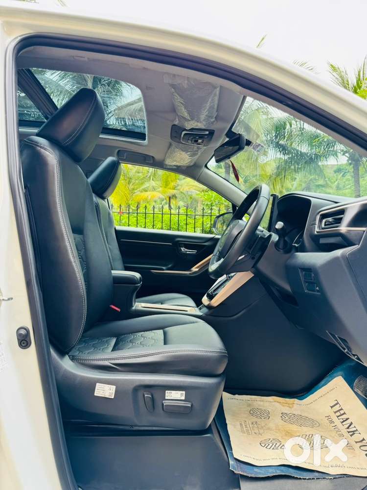 2025 Maruti Suzuki Invicto Alpha Plus Hybrid 7str