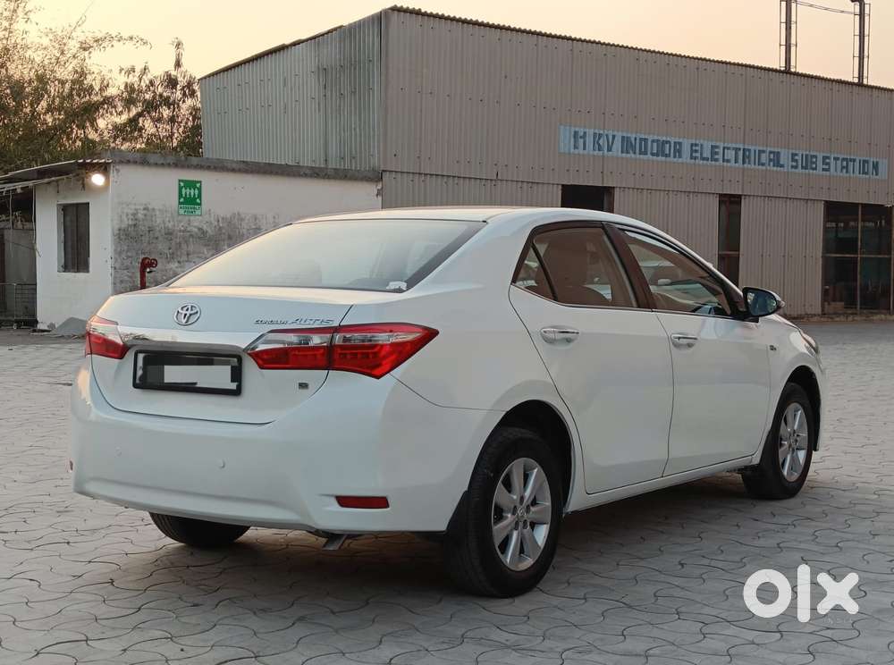 Toyota Corolla Altis G At, 2014, Petrol