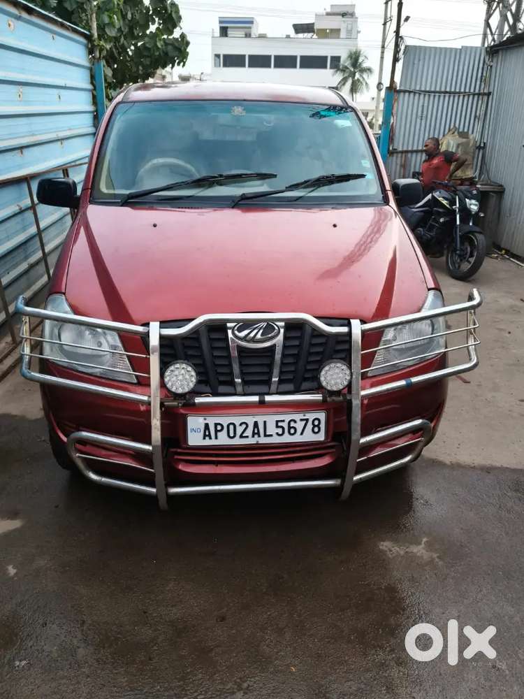 Mahindra Xylo 2012