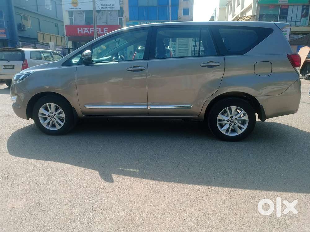 Toyota Innova Crysta 2.4 G Mt 7 Str, 2019, Diesel