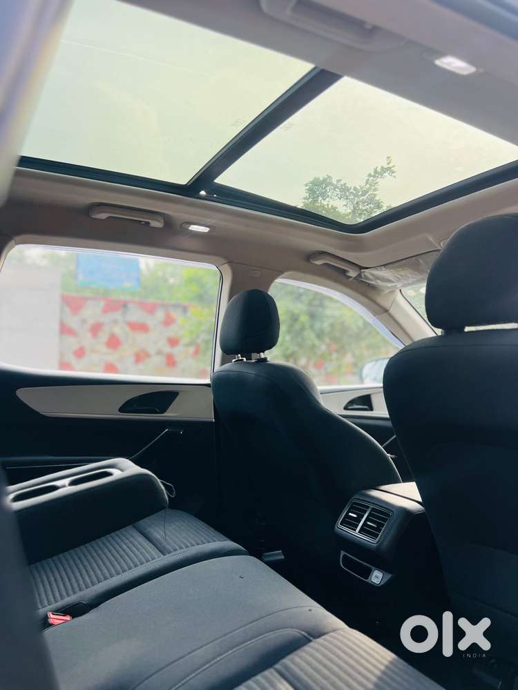 Mahindra Xuv700 2.2 Ax 5 Diesel At 7 Str, 2023, Diesel