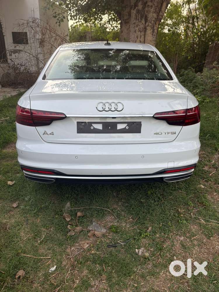 Audi A4 Petrol 2025
