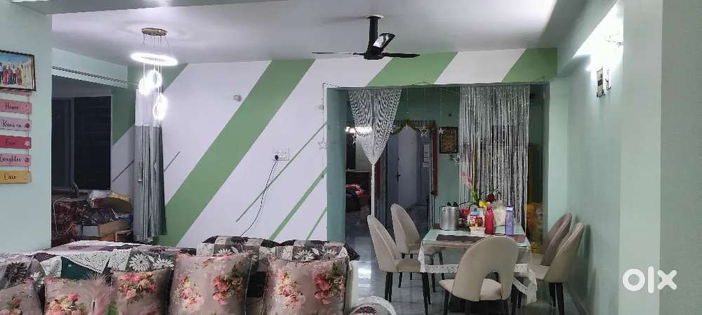 Urgent Sale 3 BHK Flat Near Big Bazaar Ready to move
