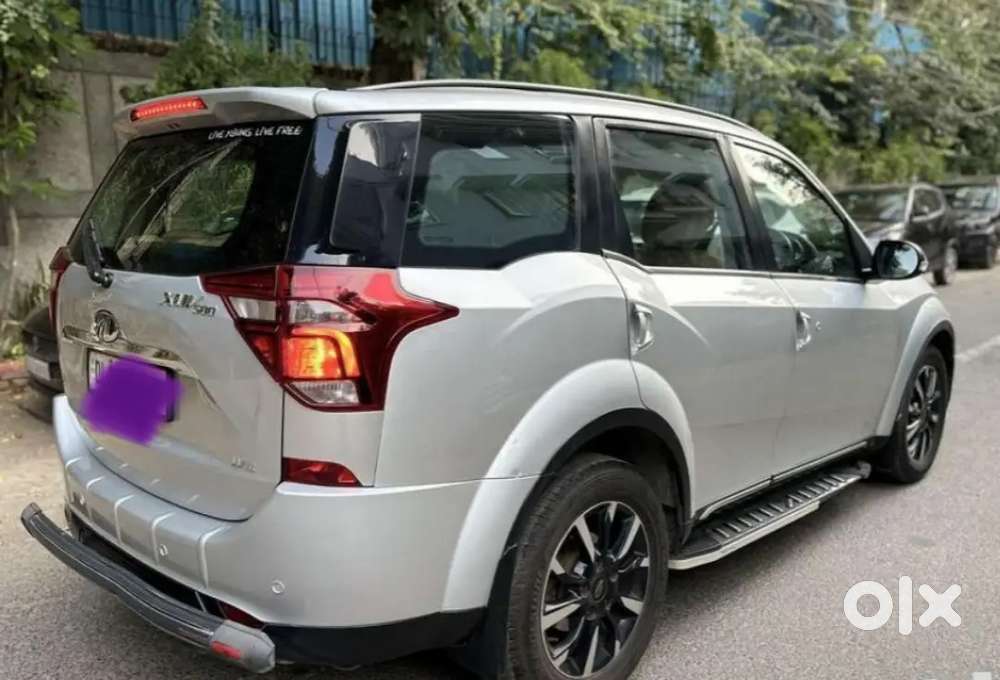 Xuv500 W11 Optional With Sunroof