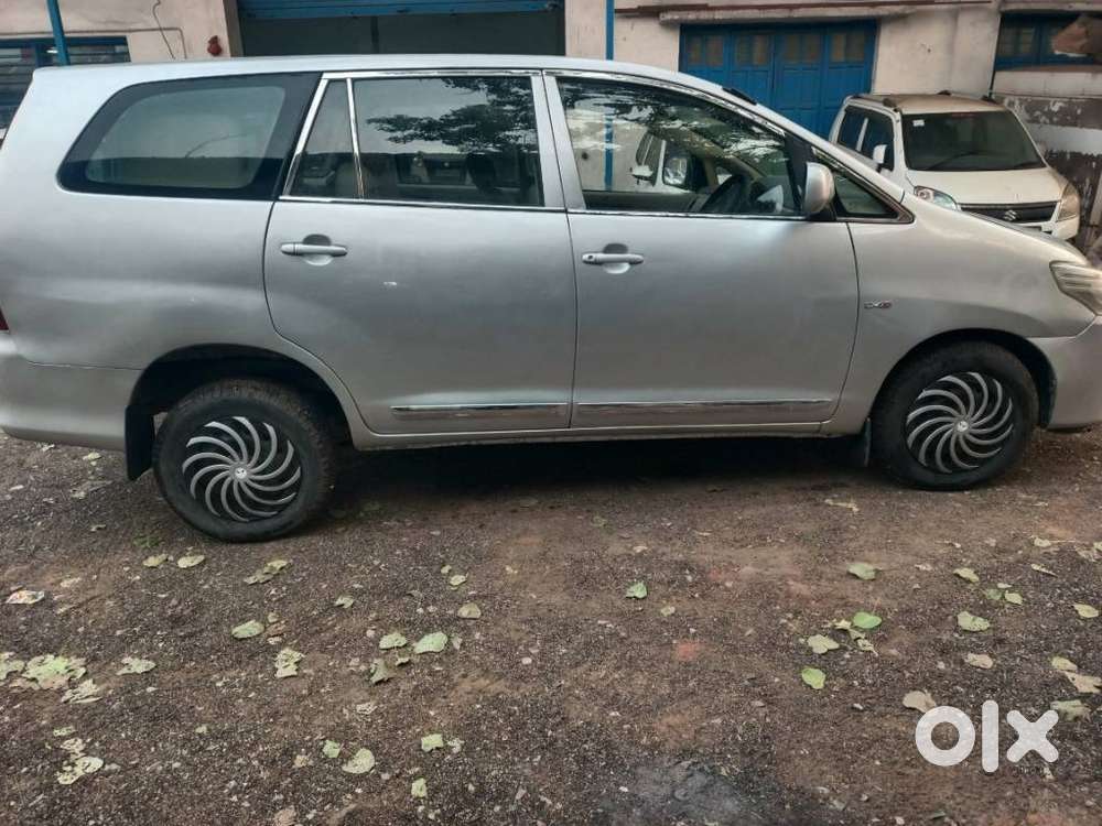 Toyota Innova 2.5 G (diesel) 8 Seater, 2010, Diesel