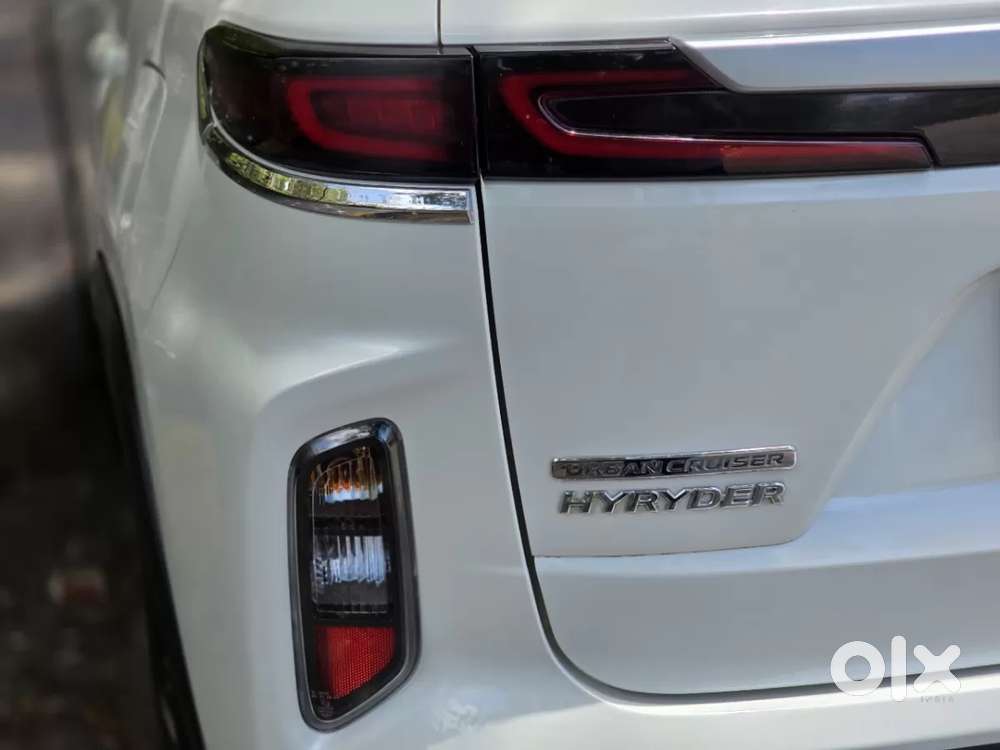 Toyota Urban Cruiser Hyryder 1.5 V Hybrid, 2022, Petrol