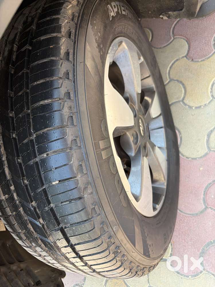 Mahindra Alturas G4 4wd At, 2019, Diesel