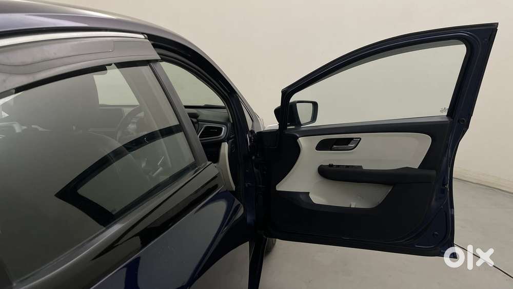 Tata Altroz 1.2 Xza Plus, 2022, Petrol