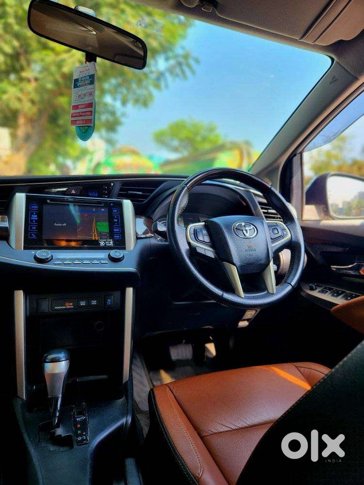 Toyota Innova Crysta 2.8z Automatic, 2017, Diesel