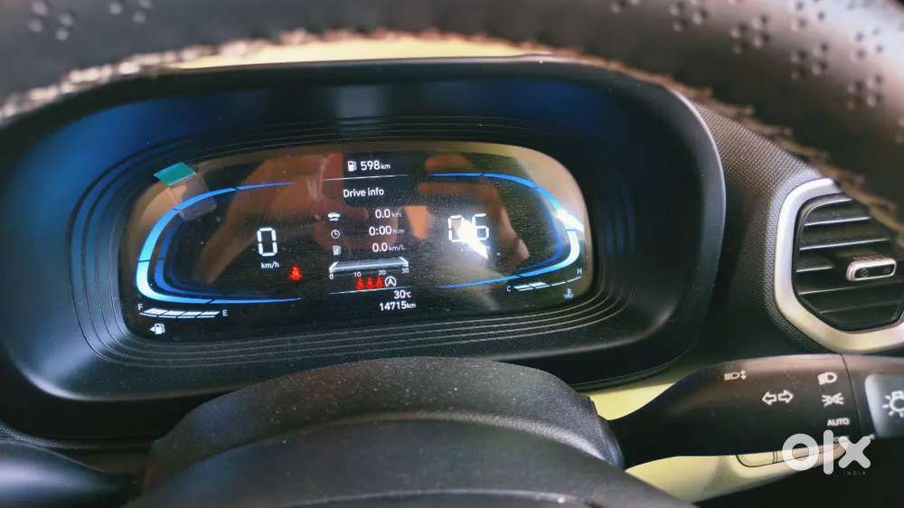 Hyundai Venue 2025 Petrol Well Maintained