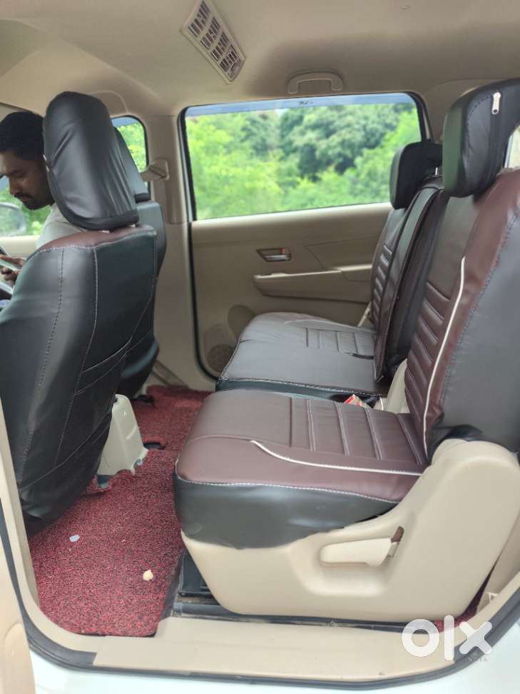 Maruti Suzuki Ertiga 1.5 Vxi, 2022, Petrol