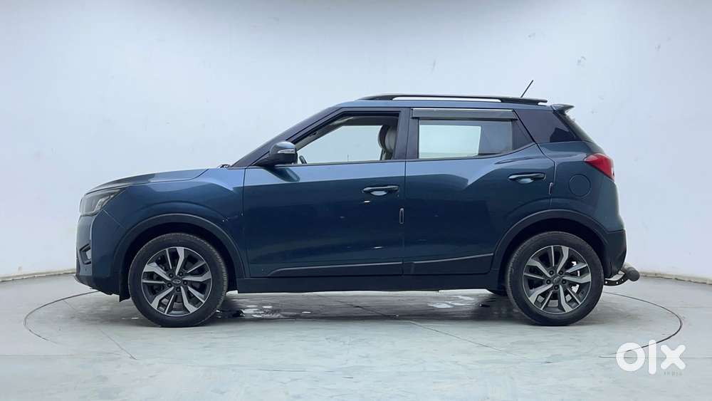 Mahindra Xuv300 1.2 W8 (o) Amt Petrol, 2021, Petrol
