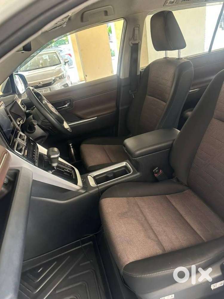 Toyota Innova Hycross 2.0 Vx (o) Hybrid 8 Str, 2024, Petrol