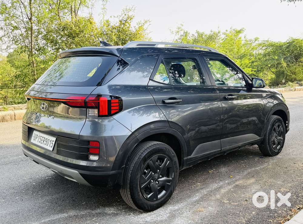 Hyundai Venue S (o) 1.2 Petrol Knight Edition, 2025, Petrol