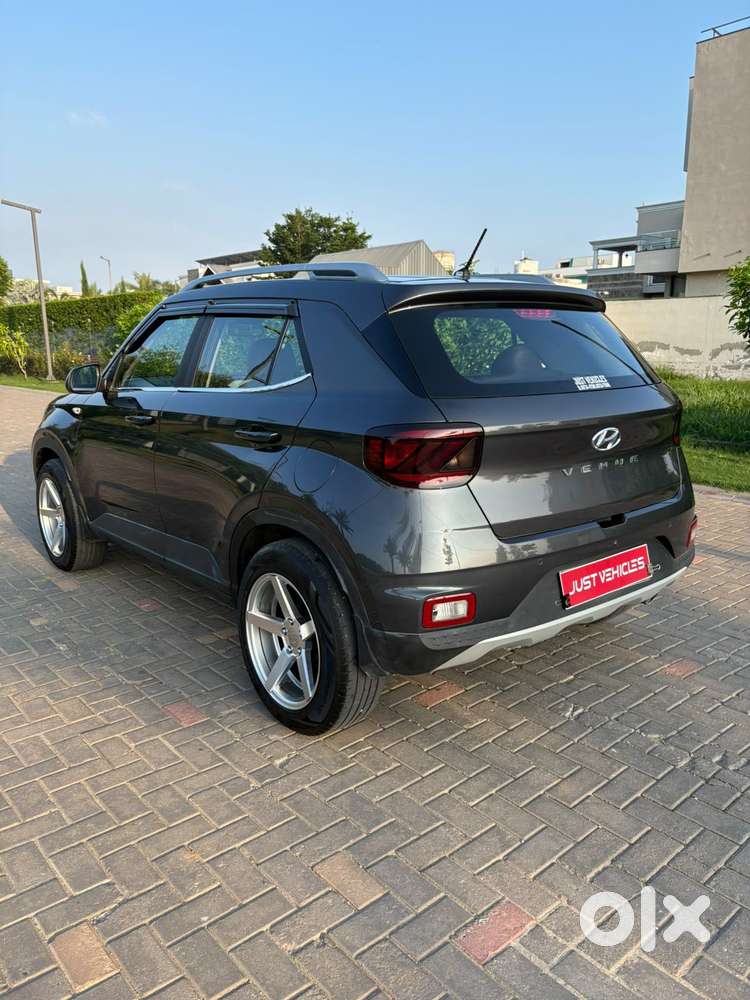 Hyundai Venue S, 2022, Petrol