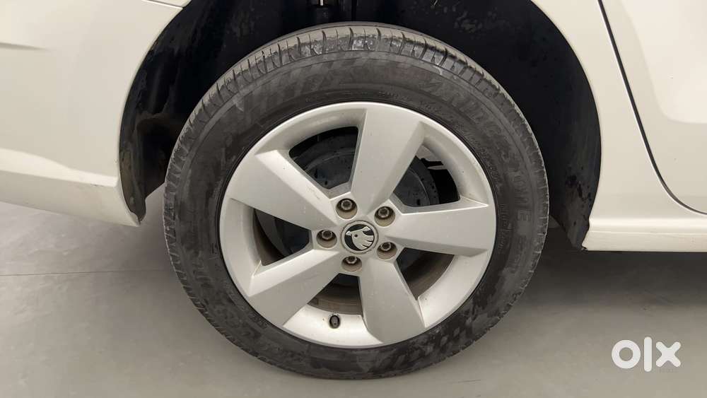 Skoda Rapid [2016-2021] 1.6 Mpi Style Plus, 2016, Petrol