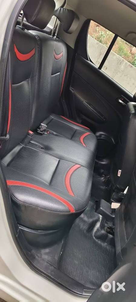 Maruti Suzuki Swift Vxi Abs Bsiv, 2015, Petrol