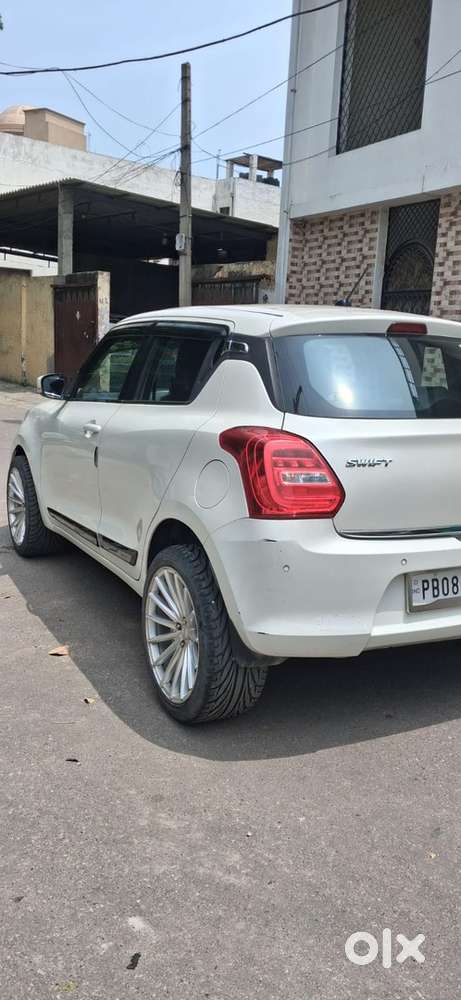 Maruti Suzuki Swift Petrol 2023