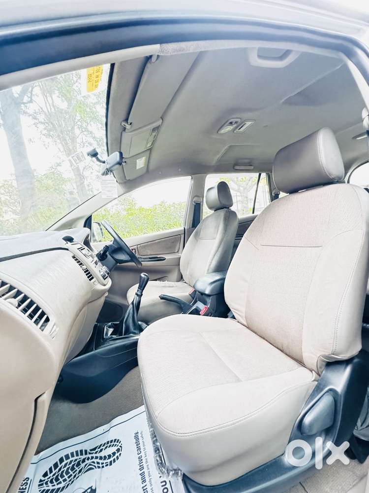 Toyota Innova 2.5 Gx (diesel) 7 Seater Bs Iv, 2015, Diesel