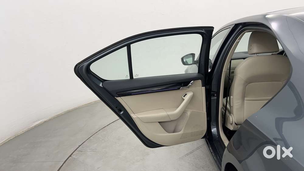 Skoda Octavia 2.0 L K Tsi At, 2018, Petrol
