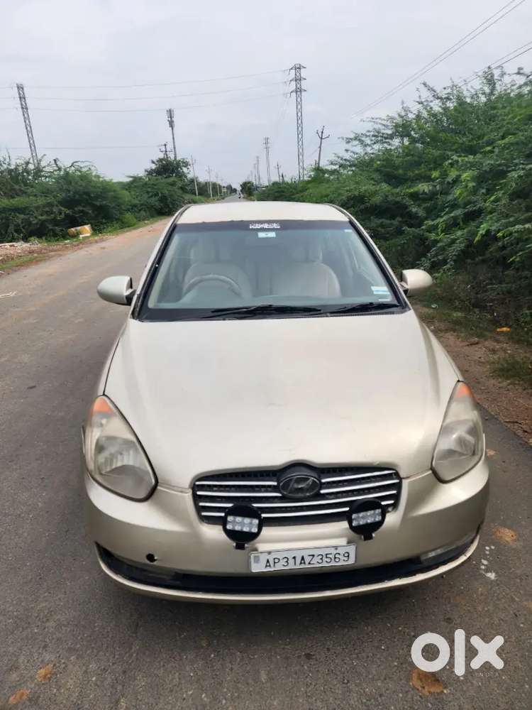 Hyundai Verna 2009 Diesel 150000 Km Driven