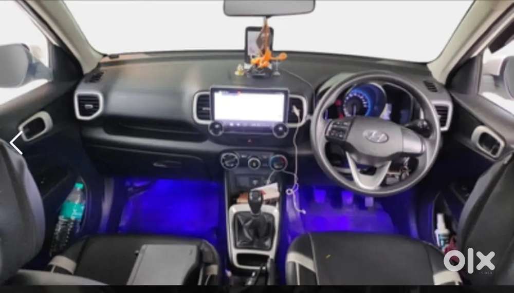 Hyundai Venue 2019 Petrol 65000 Km Driven