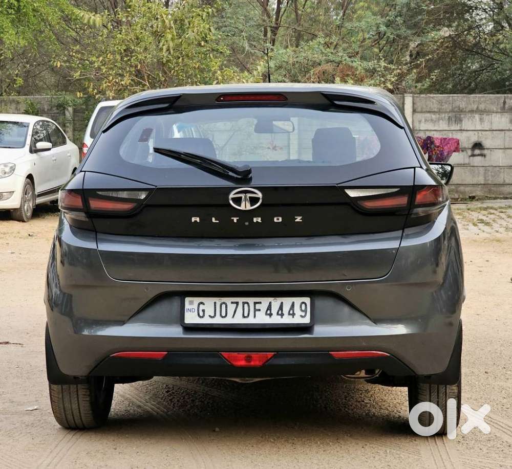 Tata Altroz Xz Plus (s), 2023, Petrol