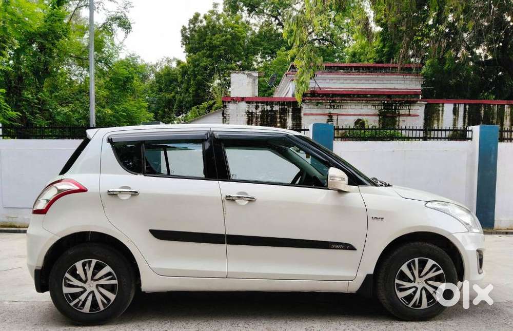 Maruti Suzuki Swift Vxi 1.2 Abs Bs-iv, 2015, Petrol
