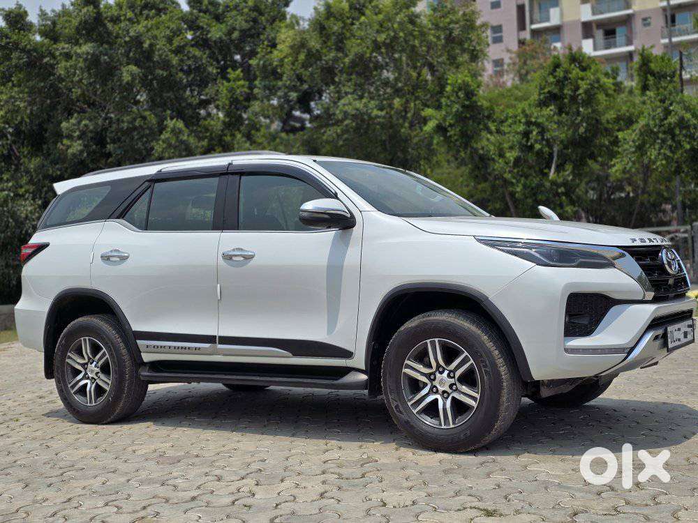 Toyota Fortuner 4x2 At 2.7 Petrol, 2024, Petrol