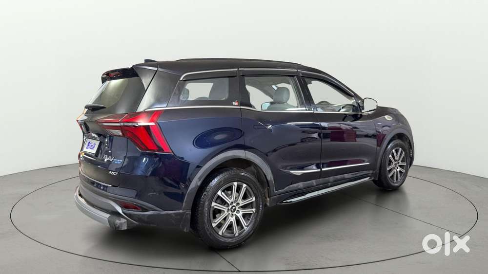 Mahindra Xuv700 2.0 Ax 7 Petrol Mt Str, 2025, Petrol