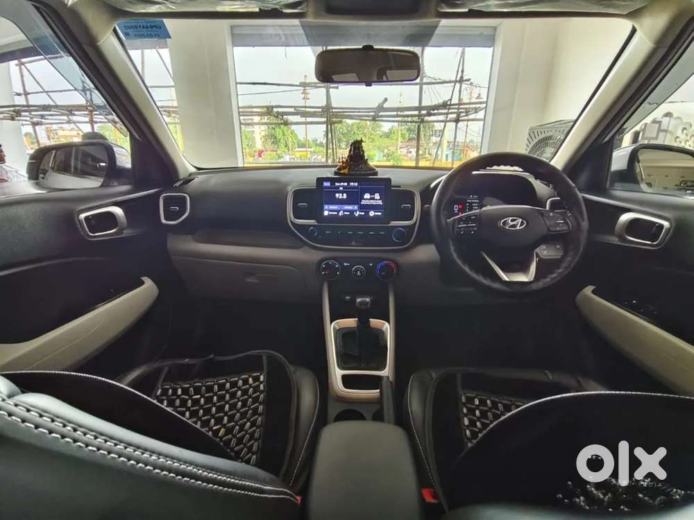 Hyundai Venue 1.0 S (o) Turbo Dct, 2024, Petrol