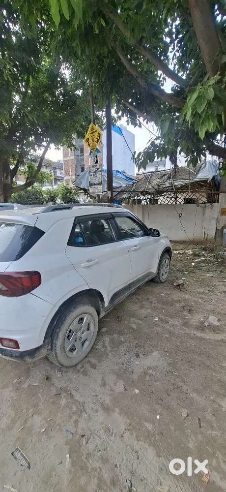 Hyundai Venue 1.2 Plus 2020 Petrol