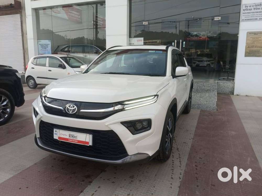 Toyota Innova Crysta 2.4 G Mt, 2025, Petrol