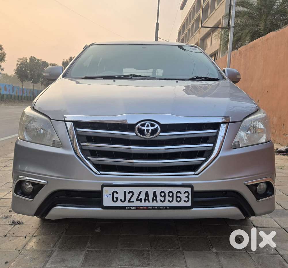 Toyota Innova 2.5 V 8 Str, 2015, Diesel