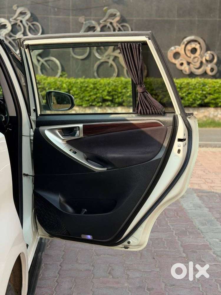 Toyota Innova Crysta 2.4 Zx Mt, 2019, Diesel