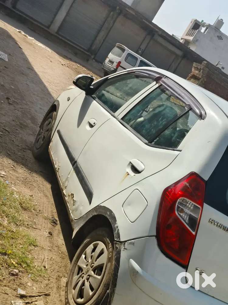 Hyundai I10 2012 Model With Cng Fitted  On Rc Paper