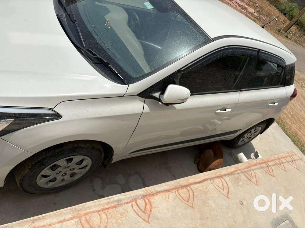 Hyundai Petrol 2017 Car