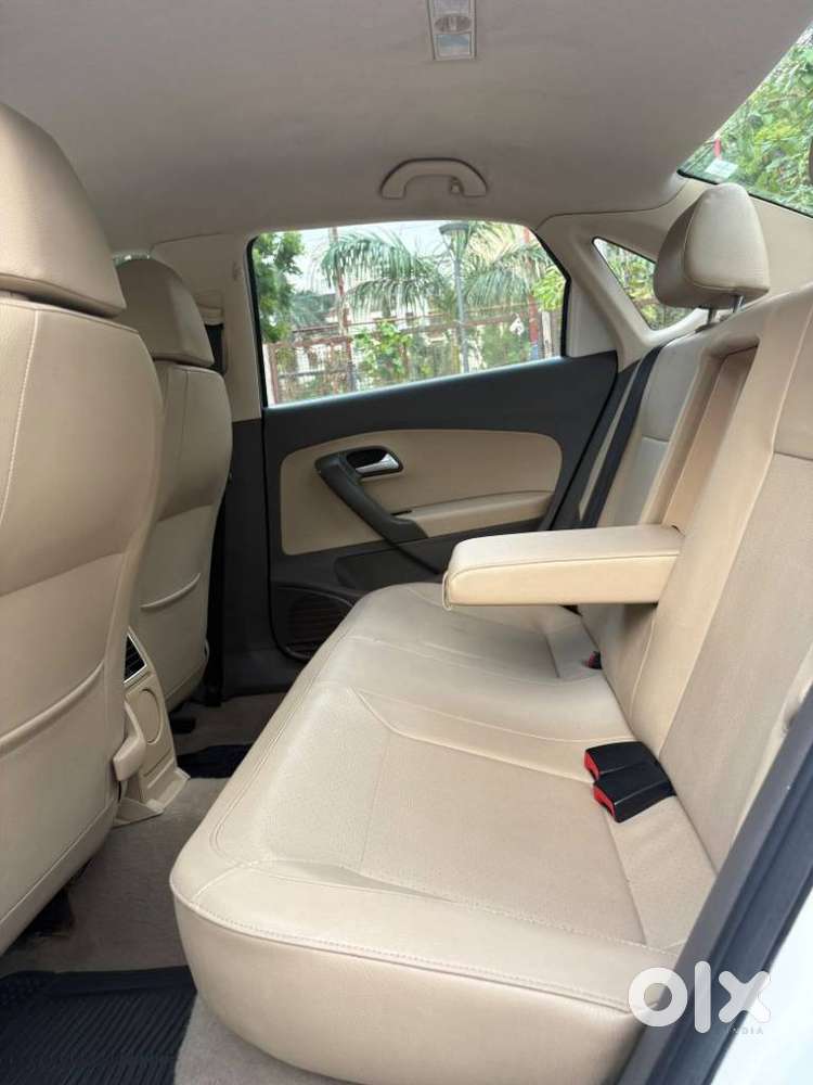 Volkswagen Vento 1.2 Tsi Highline Plus At, 2016, Petrol