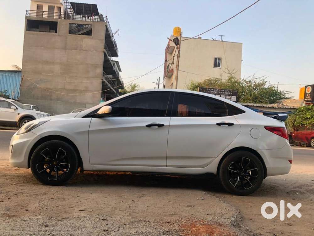 Hyundai Fluidic Verna 2011 Petrol Good Condition