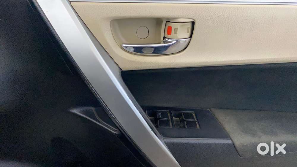 Toyota Corolla Altis [2014-2017] 1.8 G Cvt, 2016, Petrol