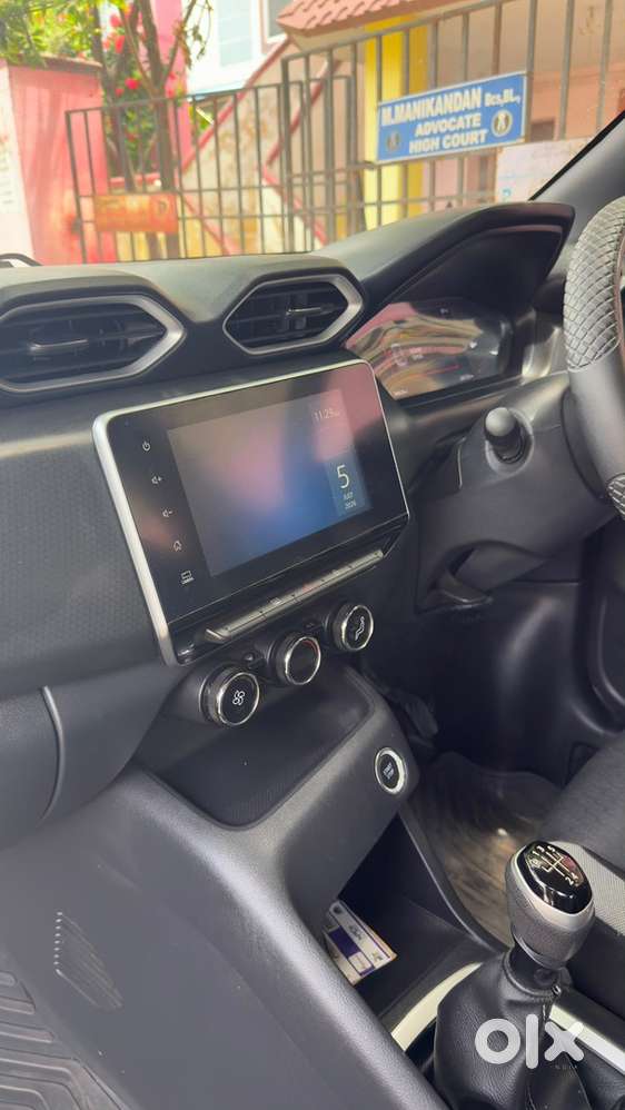 Nissan Magnite Petrol 2023 Car